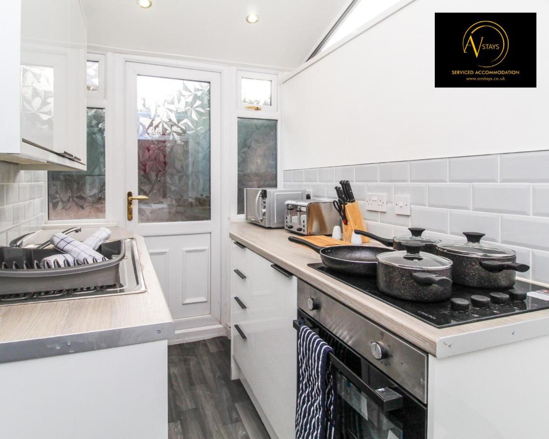 Modern House By Av Stays Short Lets & Serviced Accommodation St Helens St Helens  Luaran gambar