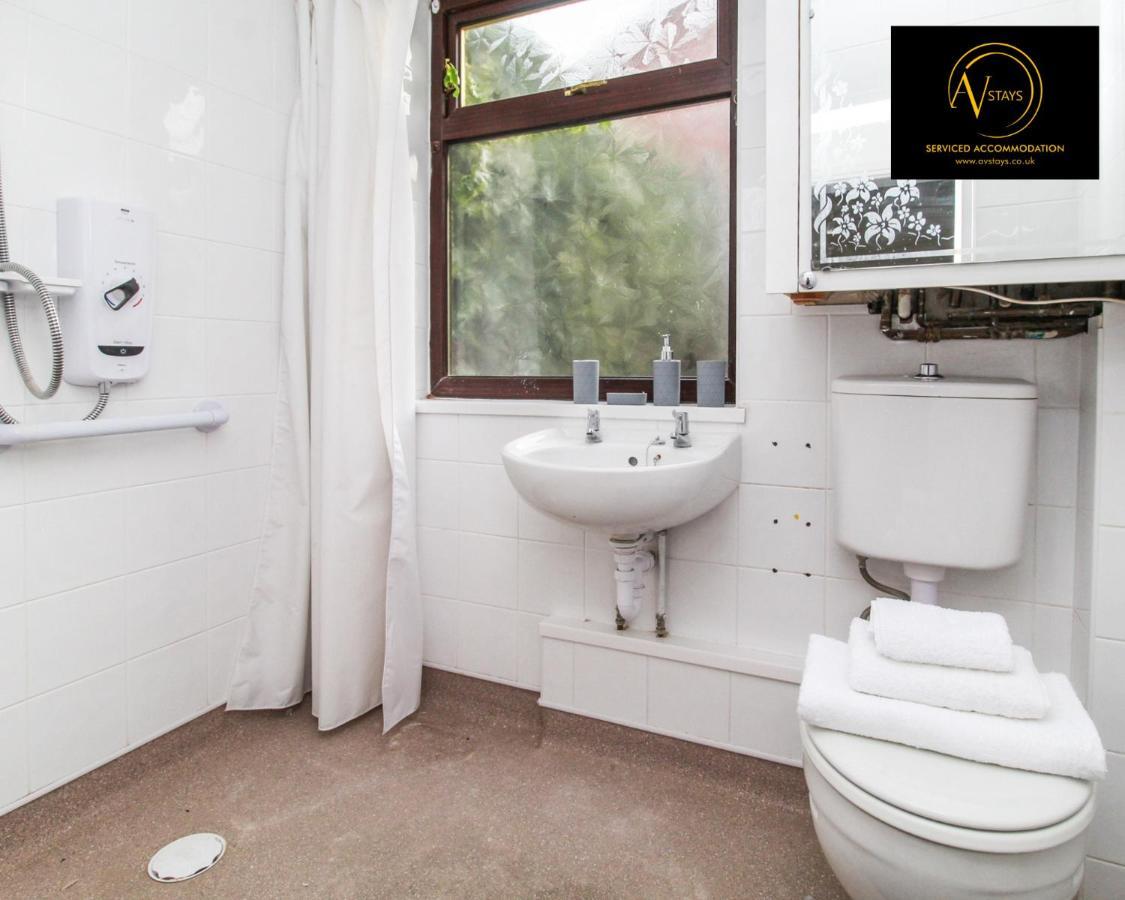 Modern House By Av Stays Short Lets & Serviced Accommodation St Helens St Helens  Luaran gambar